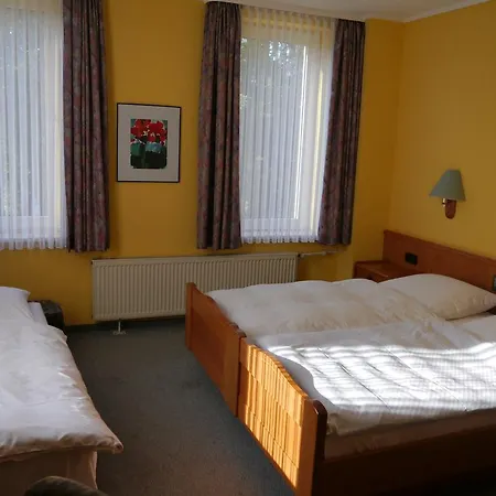 Deutsche Eiche In Hotel 2*