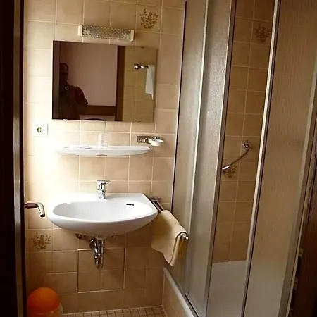 Deutsche Eiche In Hotel 2*